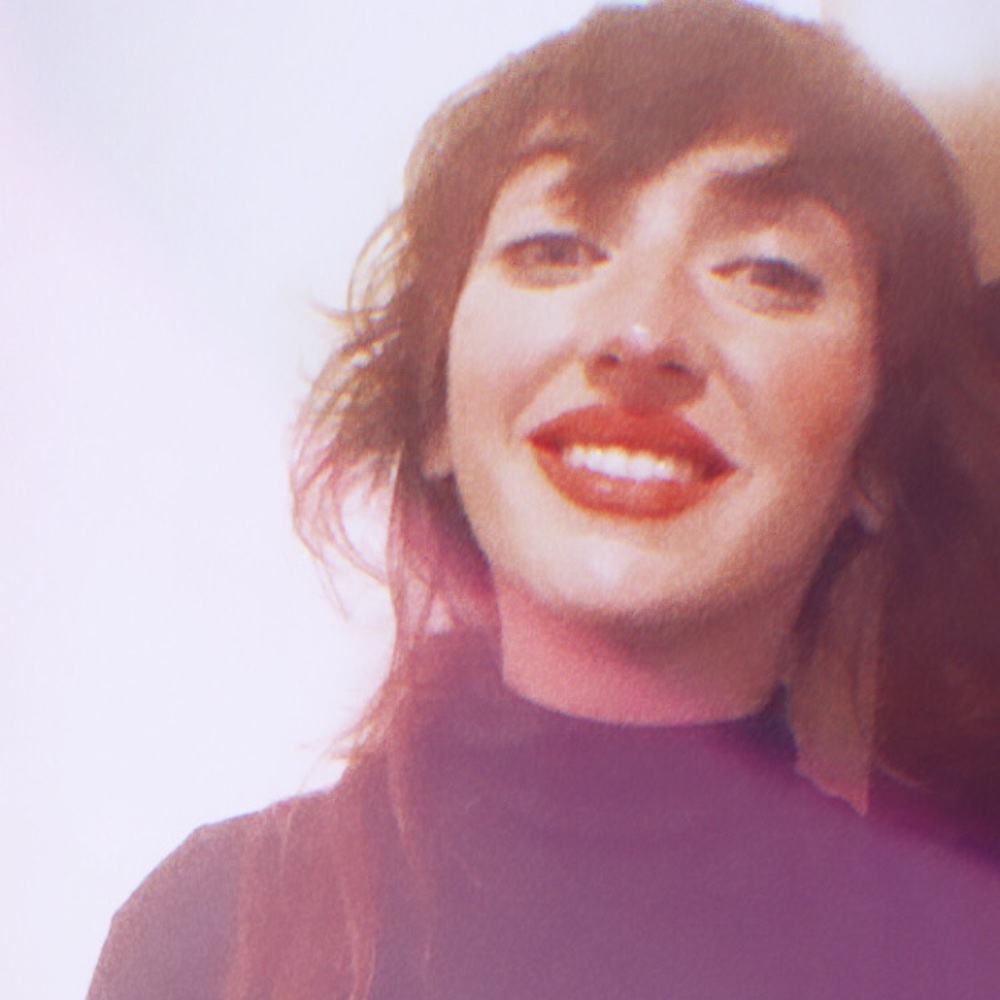 Meet your Posher, Caitlin